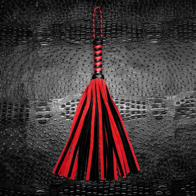 Close Quarters 18" Flogger By Kink